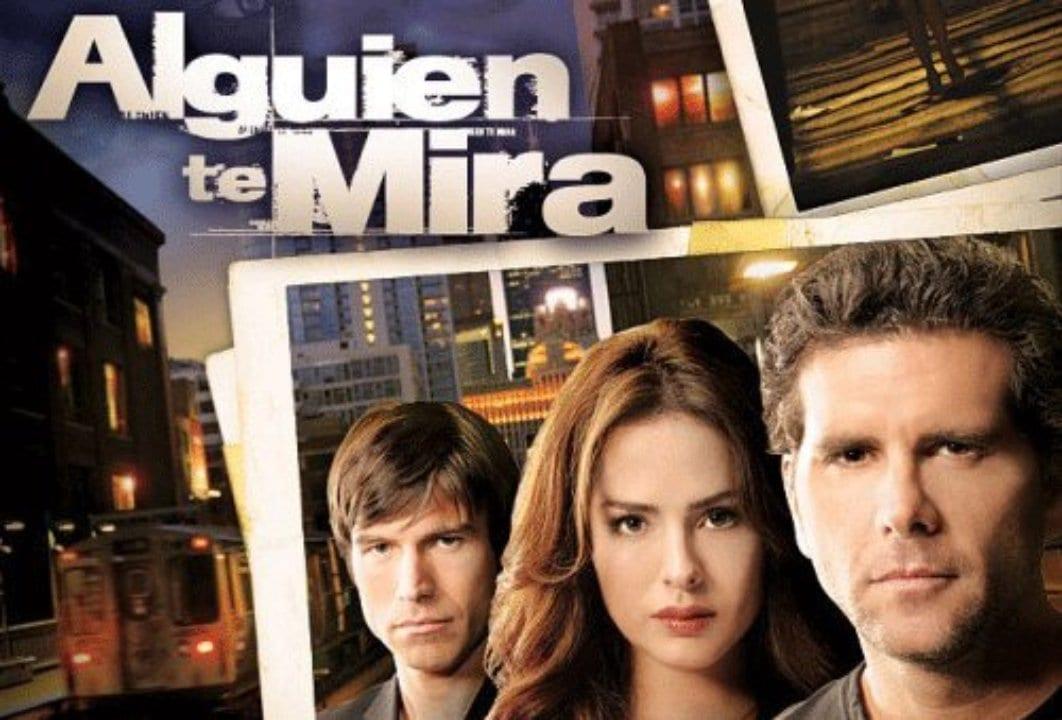 Imagen Principal de Nota: Alguien te Mira: una historia rodeada de romance y suspenso
