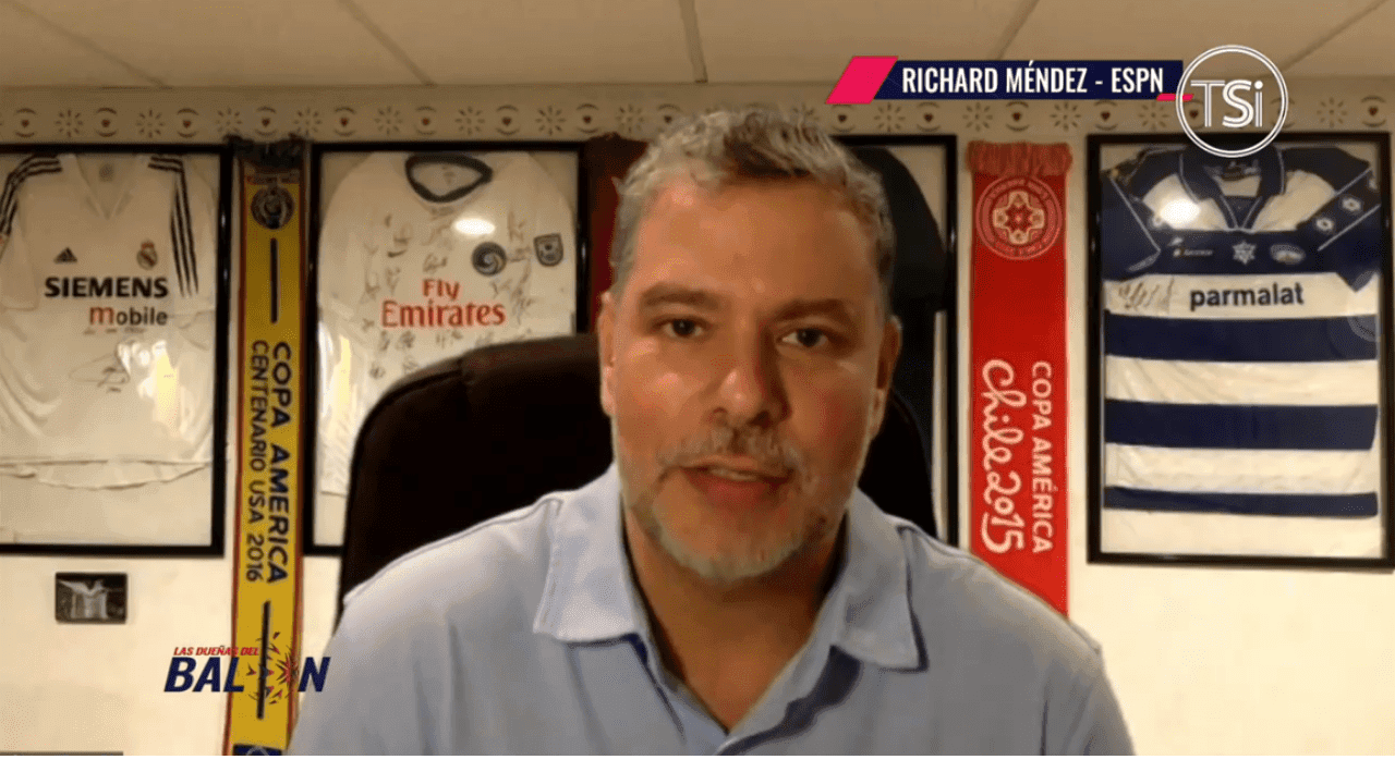 Imagen de ¿Será hincha?, Richard Méndez revela que tiene dos camisetas de equipos de la Liga 5 Estrellas