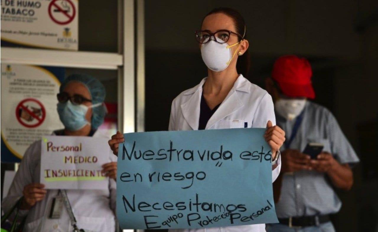Imagen Principal de Nota: Más de 460 auxiliares de enfermería contagiados por covid-19 en Honduras