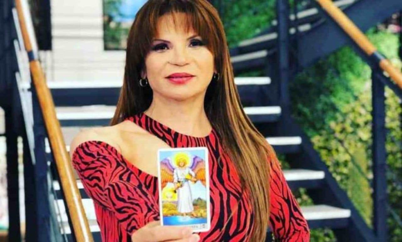 Imagen de ¡Mhoni Vidente lo volvió a hacer! La astróloga predijo "lo peor" para finales de junio