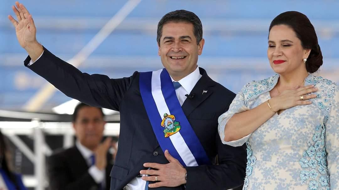 Imagen de Presidente Hernández y Ana García serán tratados en el Hospital Militar tras dar positivo al covid-19