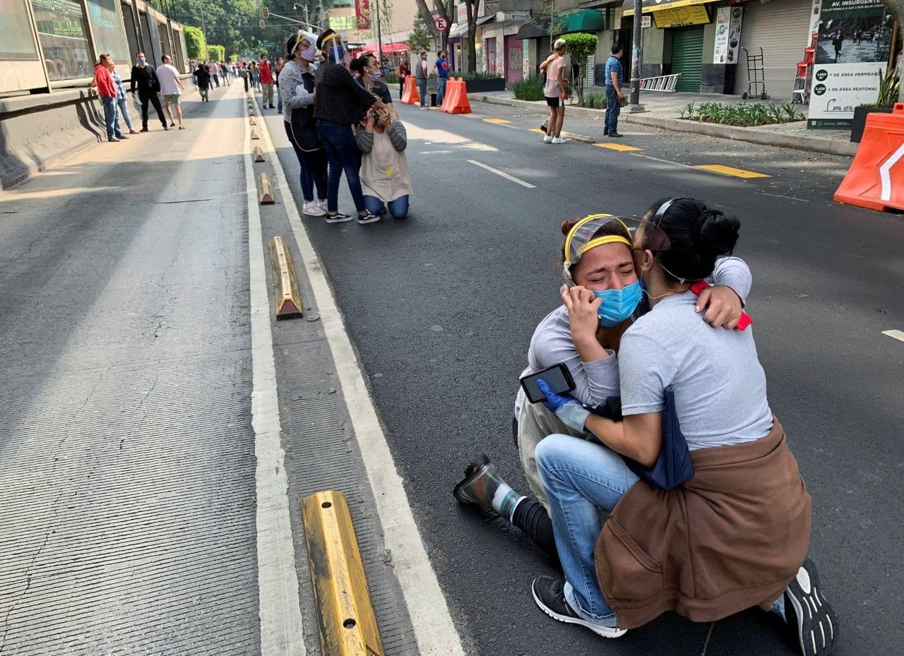 Imagen Principal de Nota: Las dramáticas imágenes del sismo de 7.5 grados que sacudió a México