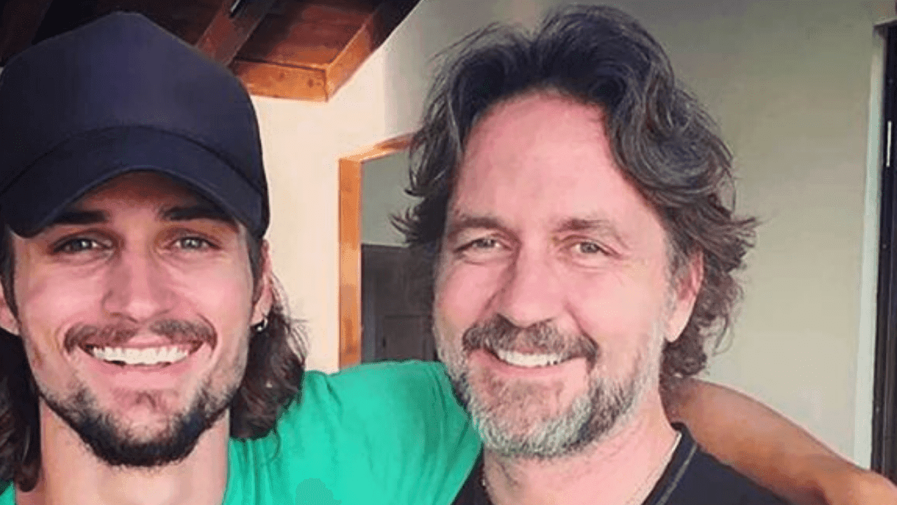 Imagen de ¡Cómo dos gotas de agua! Guy Ecker sorprende al posar junto a su hijo