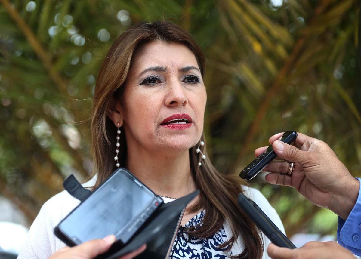 Imagen Principal de Nota: Ministra de Salud rendirá su declaración  ante el Ministerio Público sobre  compra de hospitales móviles
