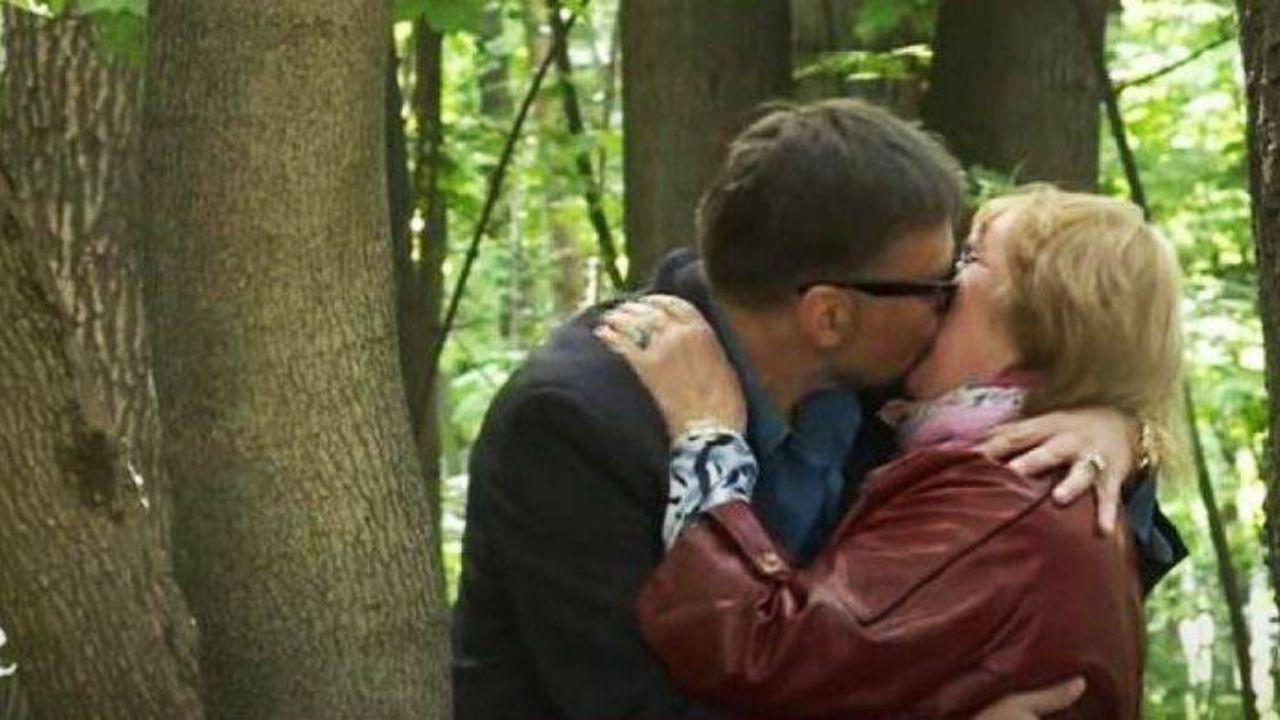 Imagen Principal de Nota: Hombre se casa con su suegra tras ser abandonado por su esposa