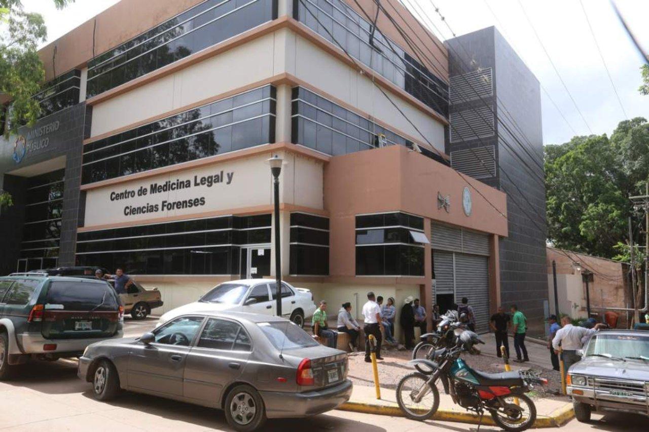 Imagen Principal de Nota: Morgue de Tegucigalpa solo entregará cadáveres durante 12 horas al día, ante brote de casos de covid-19