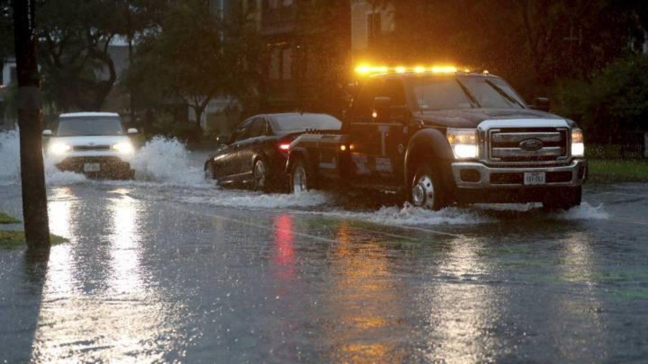 Imagen Principal de Nota: Texas en alerta por tormenta tropical que  podría provocar inundaciones