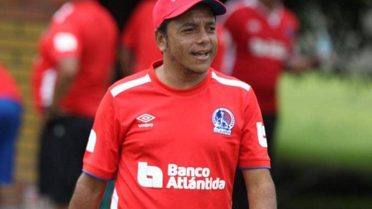 Imagen Principal de Nota: Fútbol a Fondo: Dani Turcios comparte la ilusión que tiene por dirigir en primera división