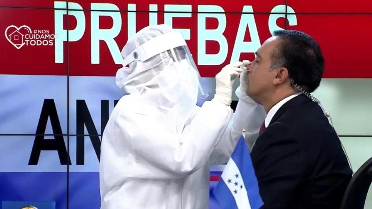 Imagen de Edgardo Melgar se realiza prueba de antígenos en vivo, ¿cuál fue su resultado?