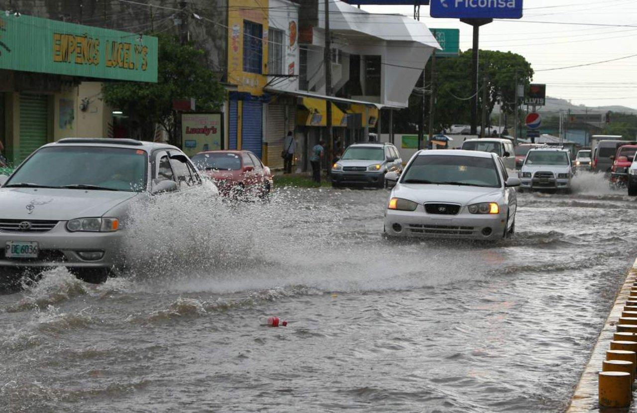 Imagen de Lluvias con actividad eléctrica continuarán el lunes en el territorio hondureño