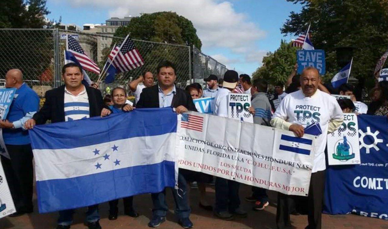 Imagen Principal de Nota: Gobierno de Donald Trump limita posibilidades de obtener residencia permanente a beneficiarios TPS