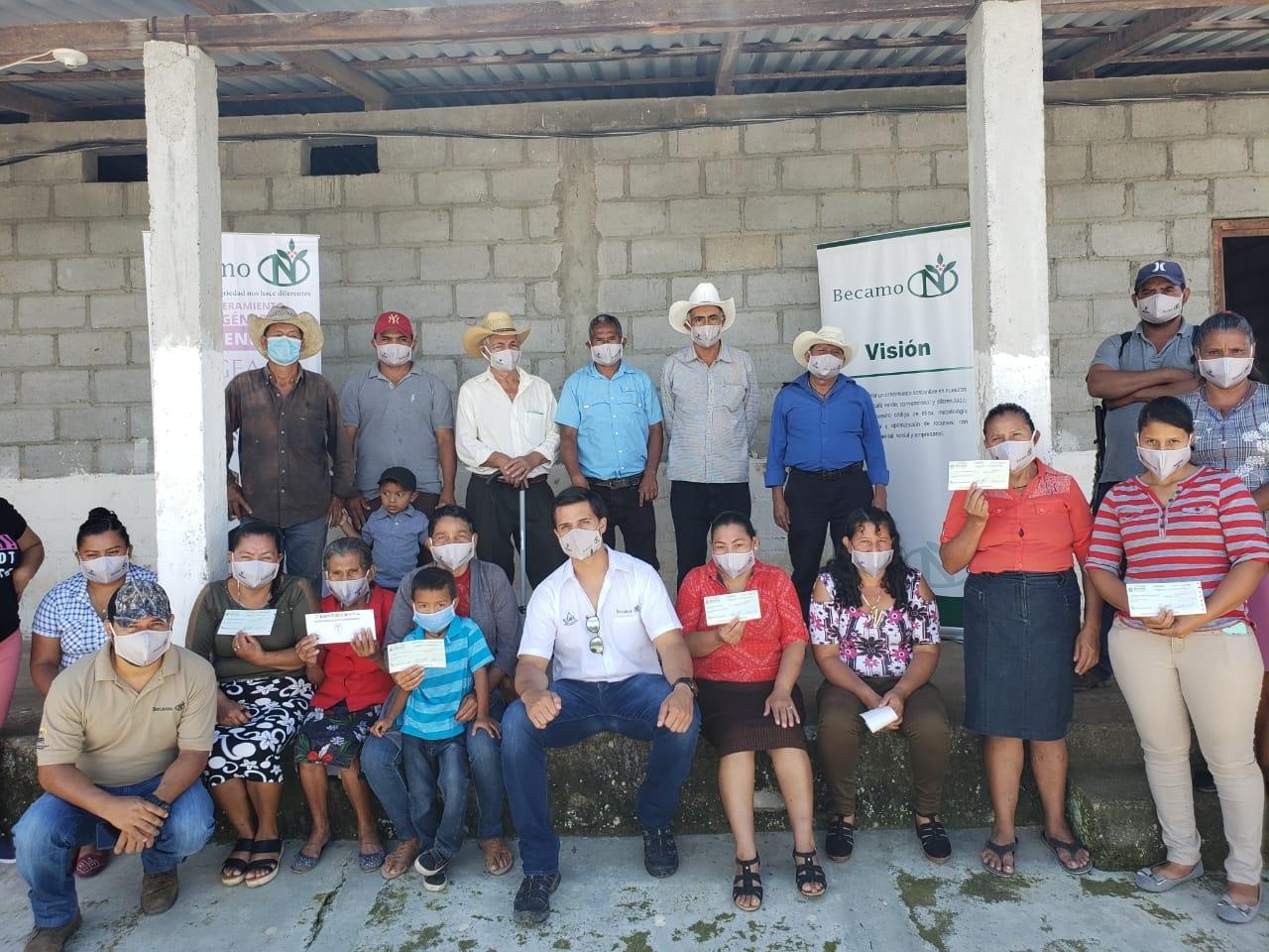Imagen Principal de Nota: Más de 300 mujeres hondureñas productoras de café forman parte del Programa GEA 'Diosa de la Tierra'