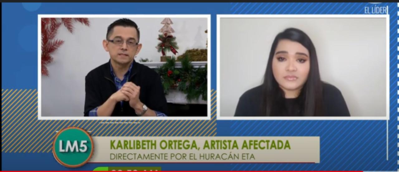 Imagen de Artista hondureña llora al relatar cómo lo perdió todo por Eta y la odisea para ser rescatada en lancha; 'vi gente sumergida'
