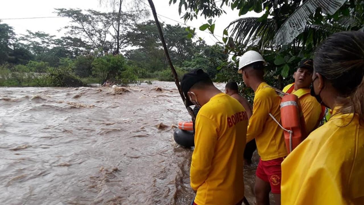 Imagen Principal de Nota: Alerta roja en  Honduras por paso del huracán Eta