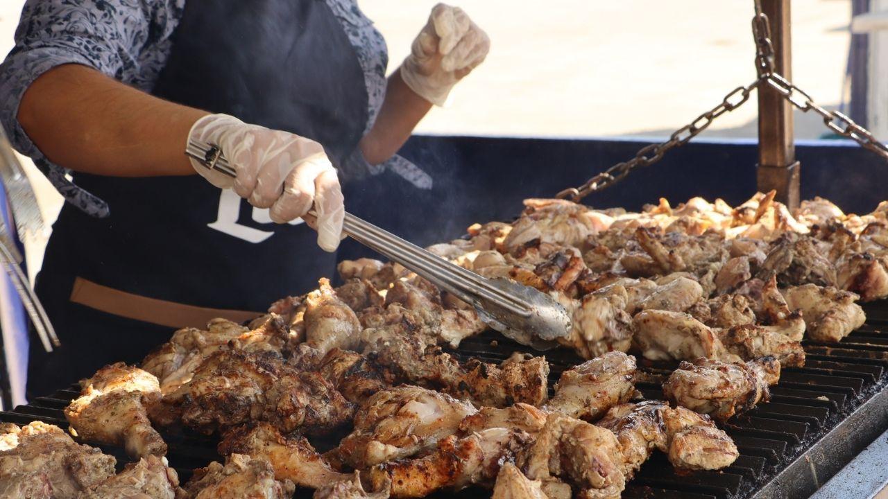 Imagen de La campaña “Asando por Nuestra gente” entregará 2000 platos de comida diarios