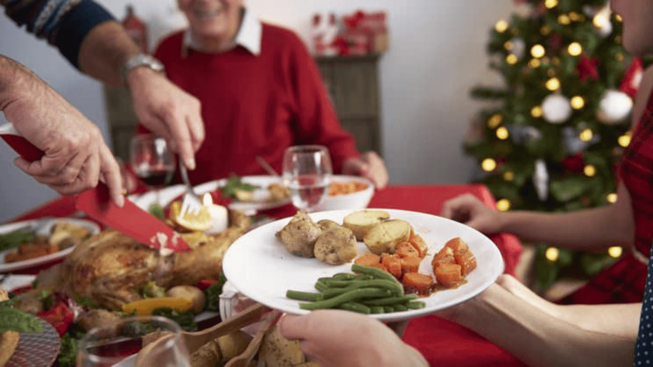 Imagen Principal de Nota: Consejos para evitar 'engordar' en Navidad
