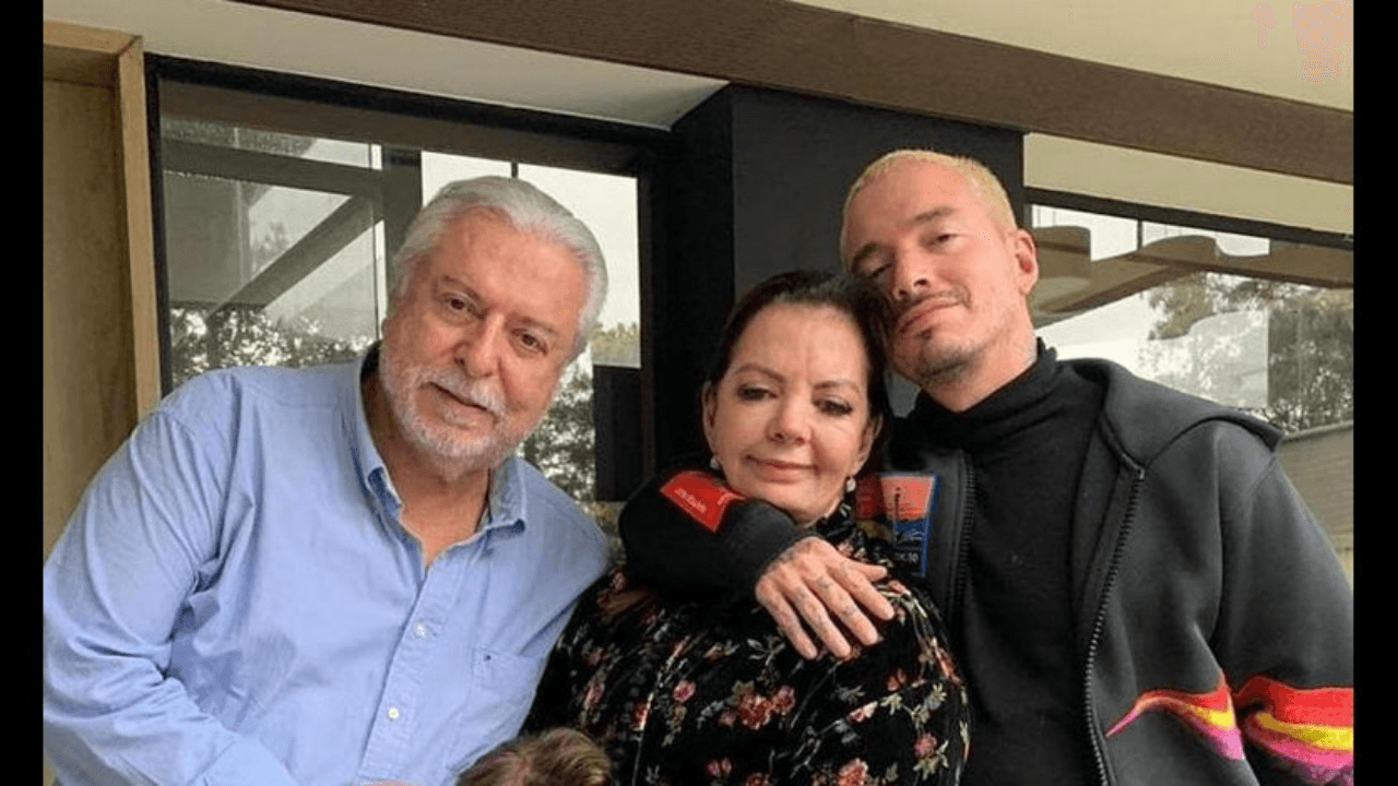 Imagen de J Balvin espera la recuperación de su madre quien fue sometida a una cirugía en la cabeza