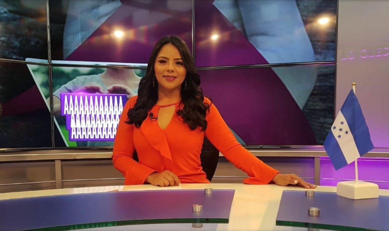 Imagen de La hondureña Eunice López supera los 5 millones de reproducciones en TikTok con el challenge '¿Qué tan buen presentador serías?'