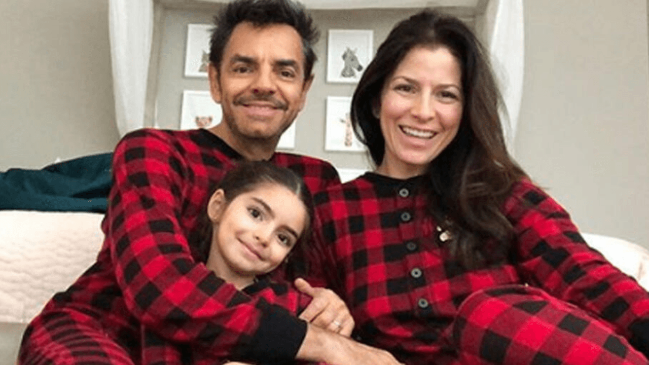 Imagen Principal de Nota: Los Derbez muestran el ritual familiar para despedir e iniciar año