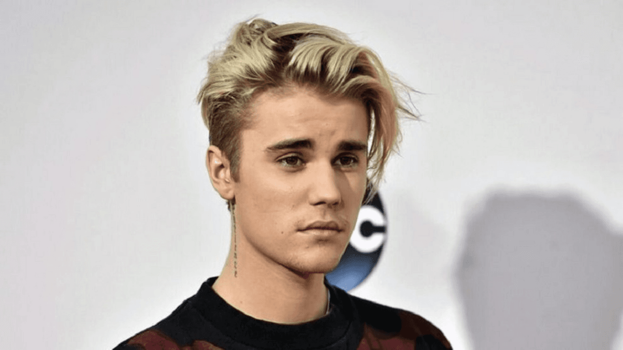 Imagen Principal de Nota: Justin Bieber da detalles sobre su nueva vida cristiana, ¿se ordenará pastor?