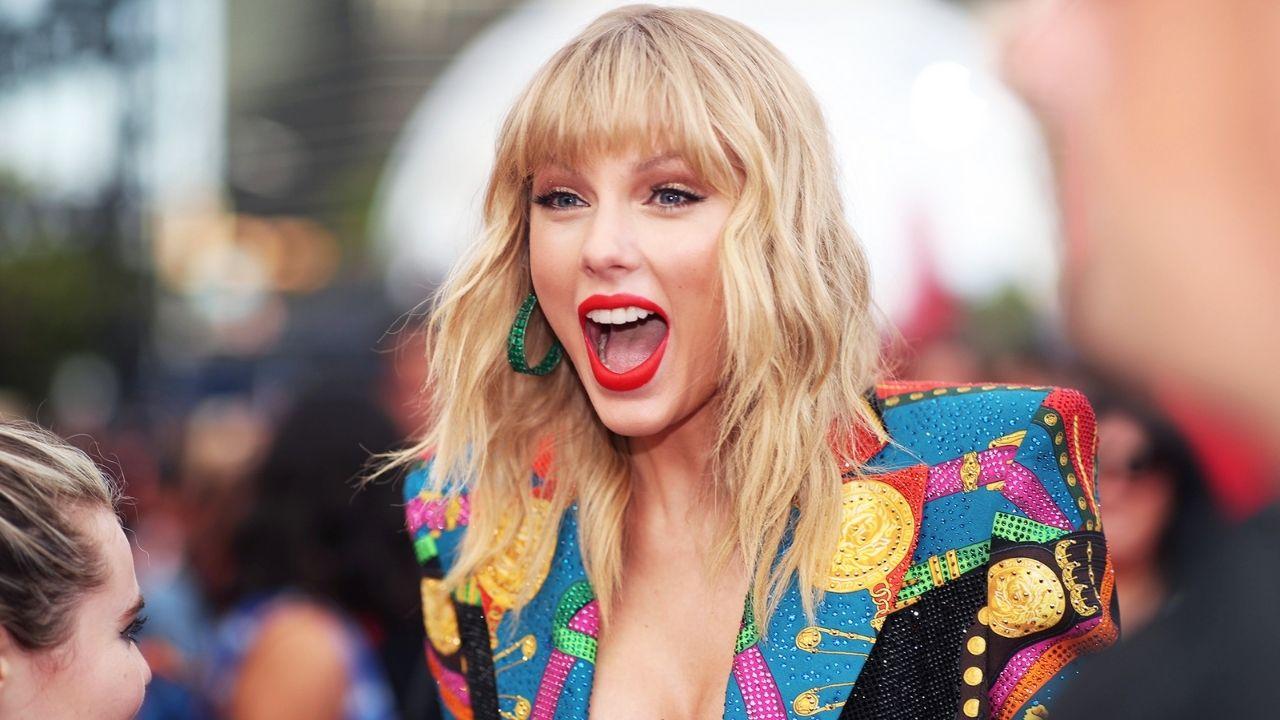 Imagen de Taylor Swift regraba el álbum 'Fearless' y anuncia estreno de 'Love Story'