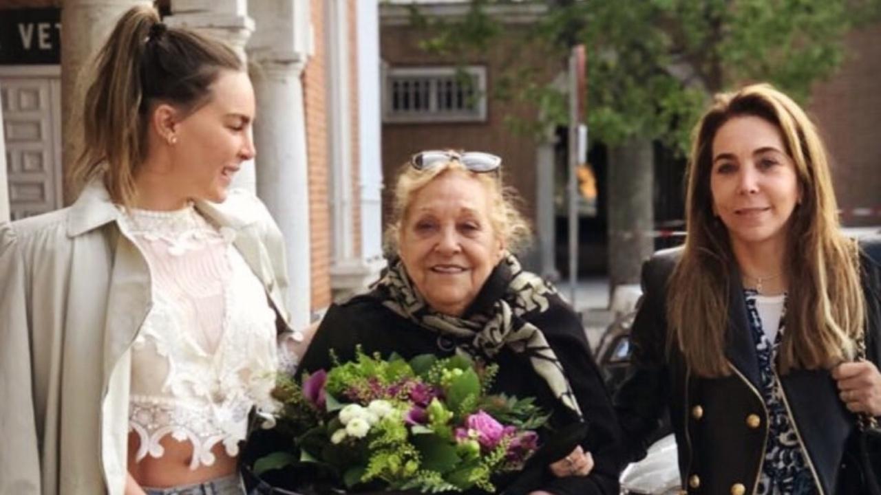 Imagen Principal de Nota: 'Acaba de fallecer la mujer de mi vida', Belinda está de luto y comparte sentido mensaje