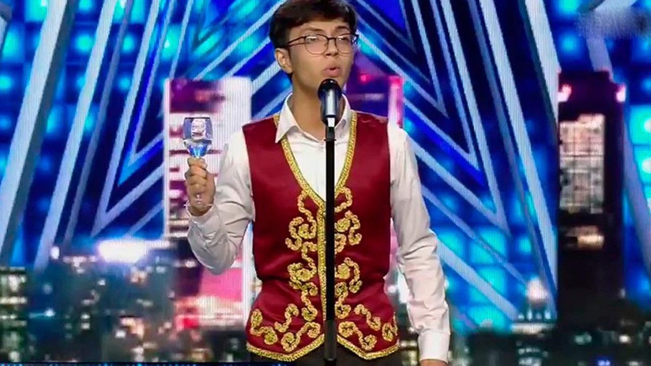 Imagen Principal de Nota: Así fue como descubrieron la voz de Dennis Manzanares, el hondureño que impresionó al mundo en Got Talent España