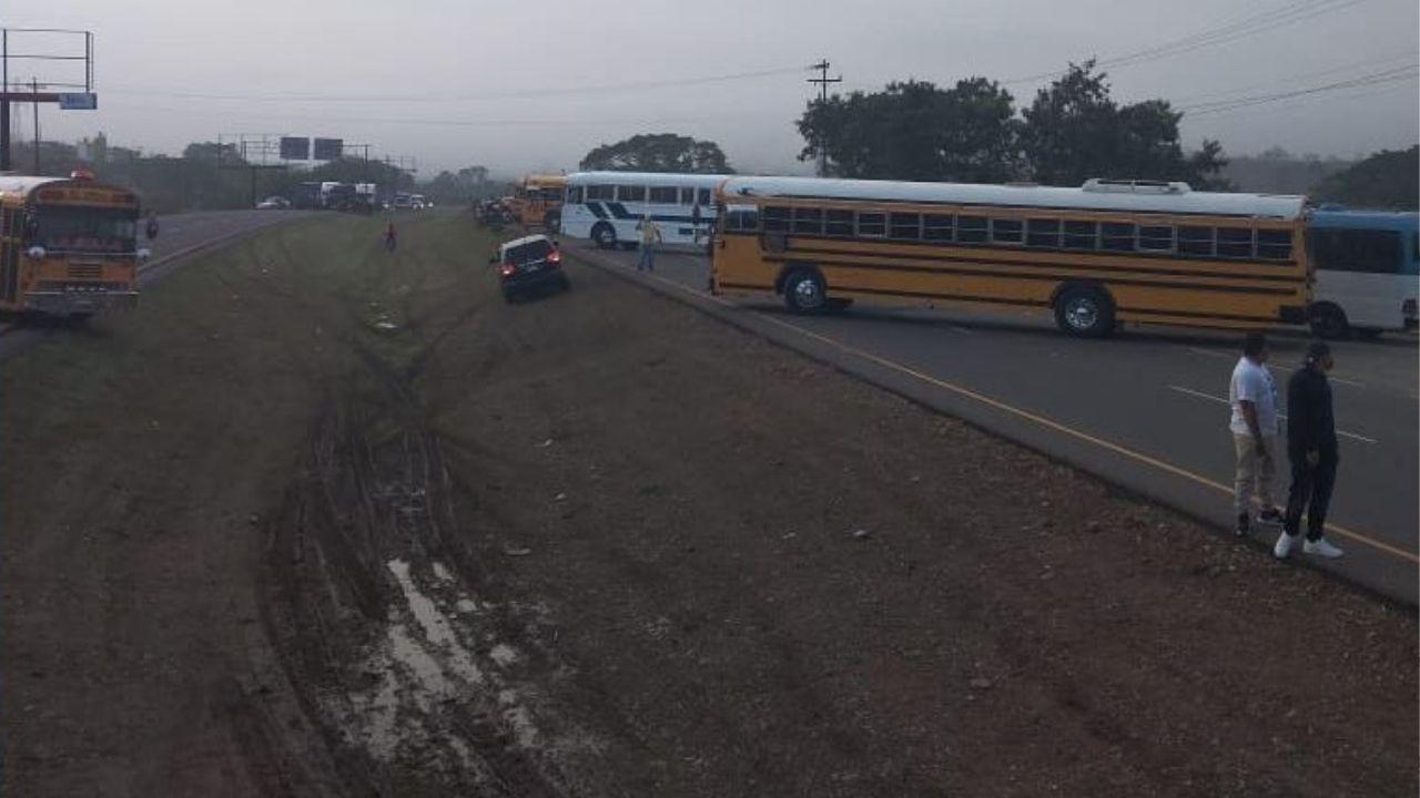 Imagen Principal de Nota: Principales zonas de Honduras bloqueadas por el paro de transporte interurbano