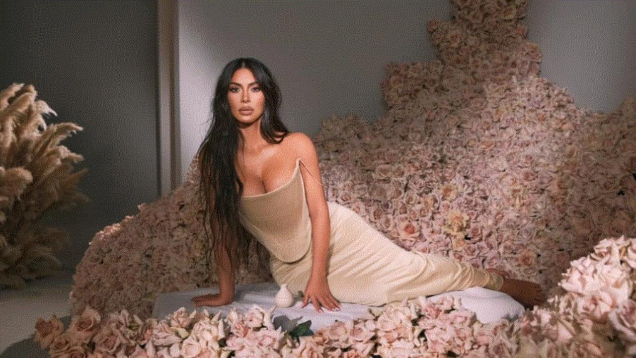 Imagen de ¿Kim Kardashian abusó del Photoshop? Mira la foto en la que no le aparece un dedo del pie