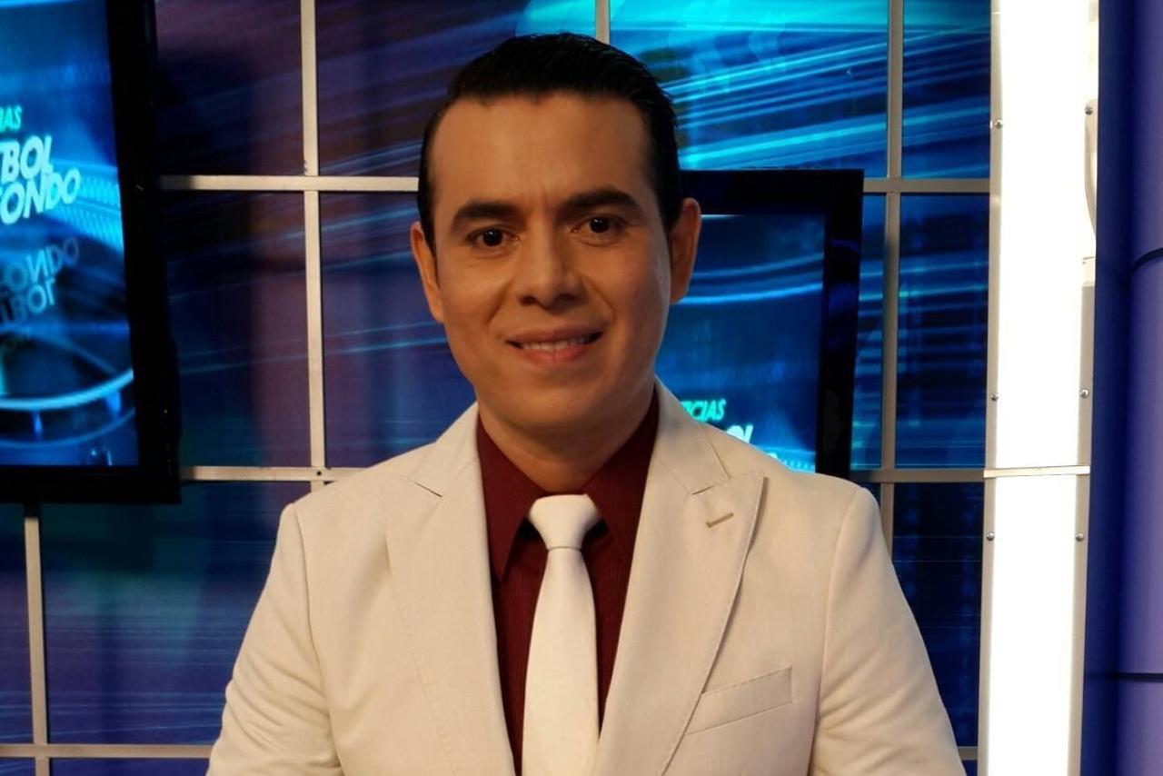 Imagen de César Quintanilla se recupera satisfactoriamente del covid