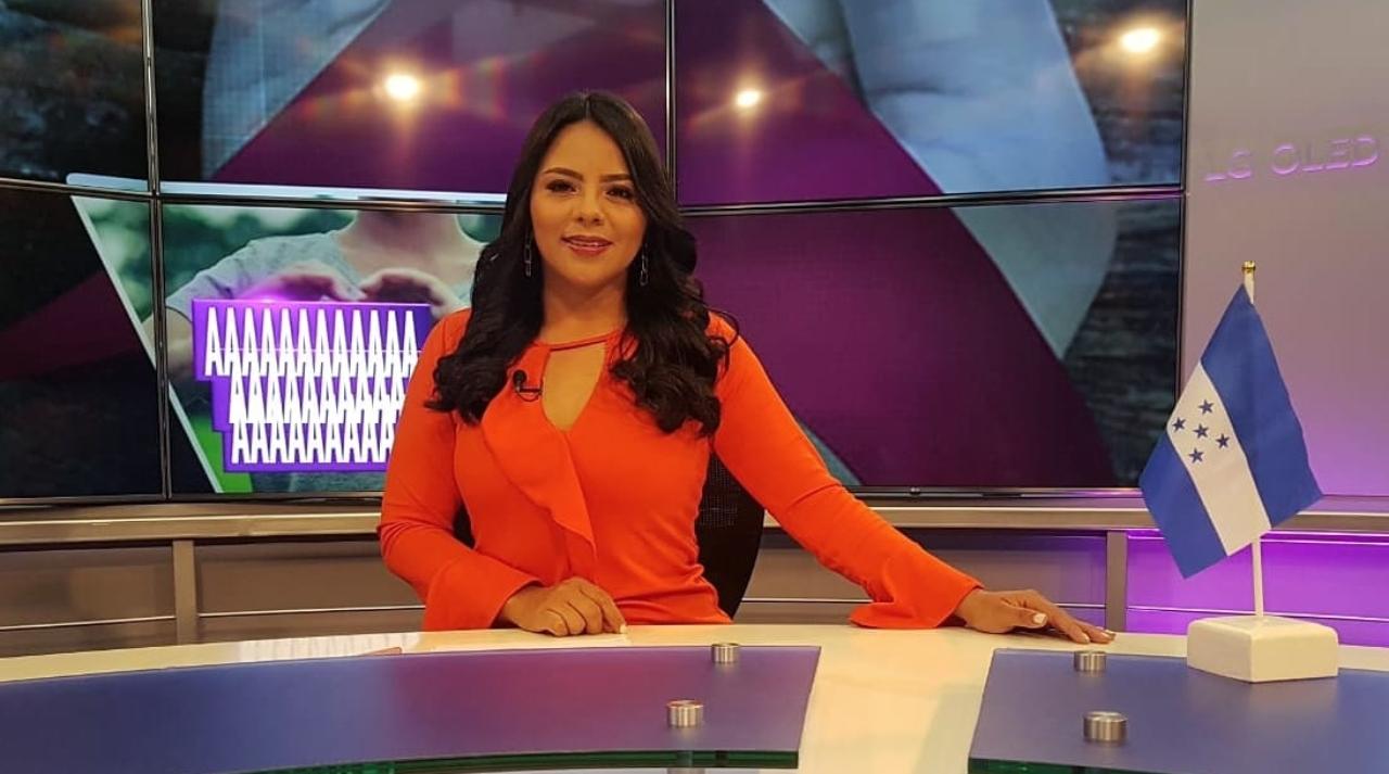 Imagen de El nuevo reto de Eunice López en TikTok para que pruebes tus habilidades como presentador de noticias