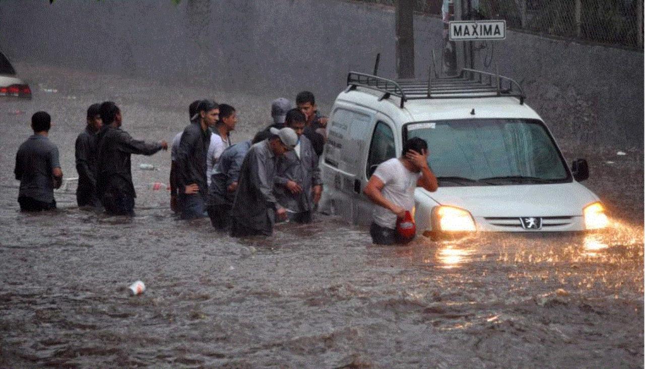 Imagen Principal de Nota: Tormenta tropical en formación dejará lluvias en varias regiones de Honduras