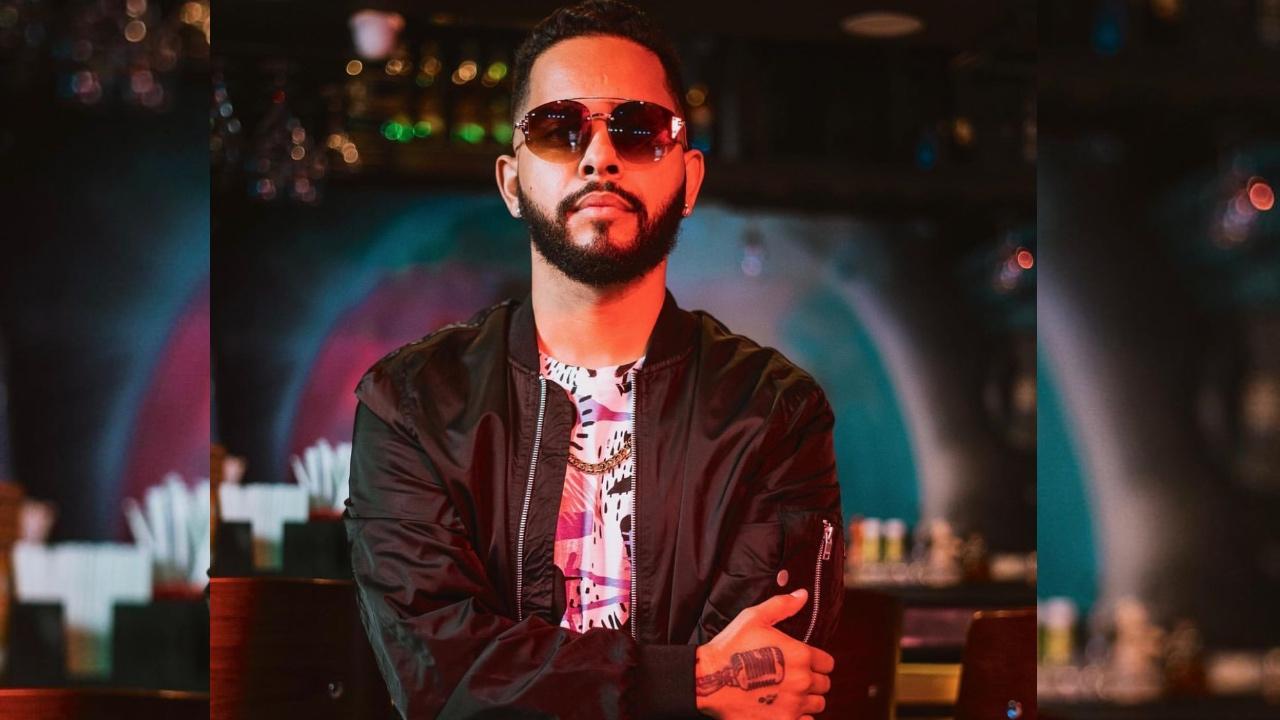 Imagen Principal de Nota: El cantante hondureño Maynor MC le salva el día a un vendedor de  helados