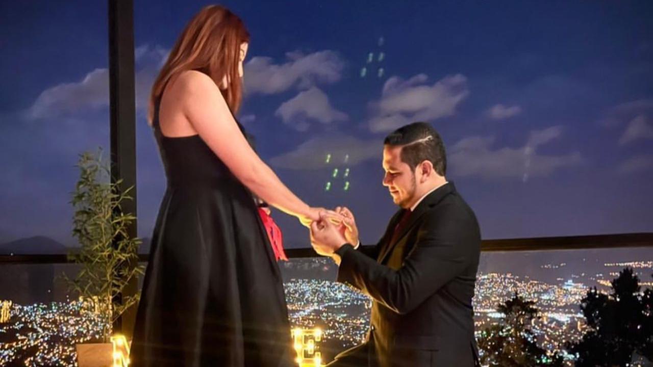 Imagen Principal de Nota: Así fue la romántica propuesta de matrimonio a la periodista hondureña Alejandra Navarro