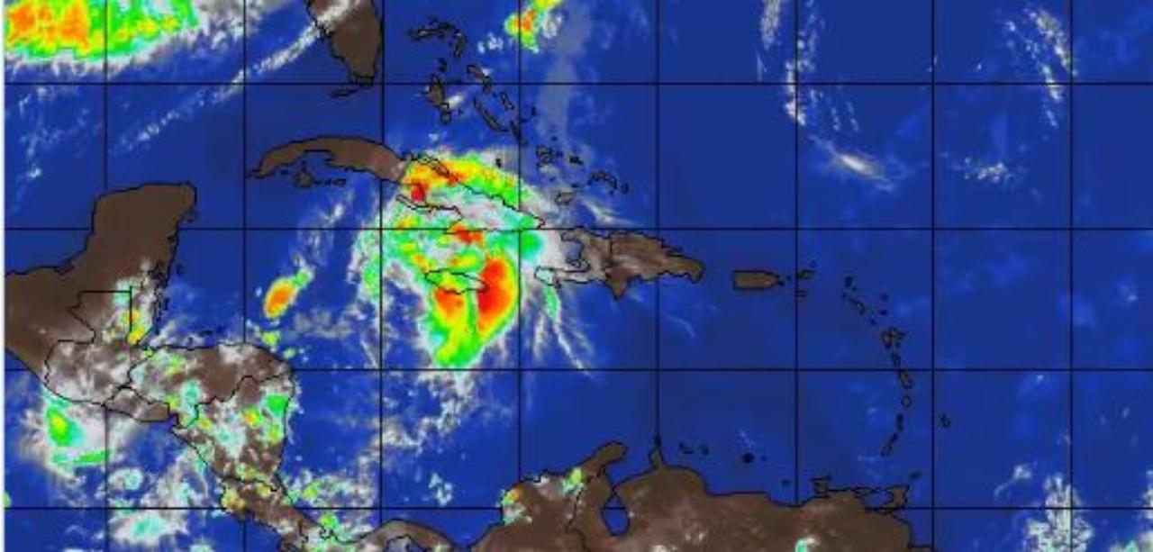 Imagen Principal de Nota: Tormenta Elsa y onda tropical seguirá dejando lluvias en varias regiones de Honduras