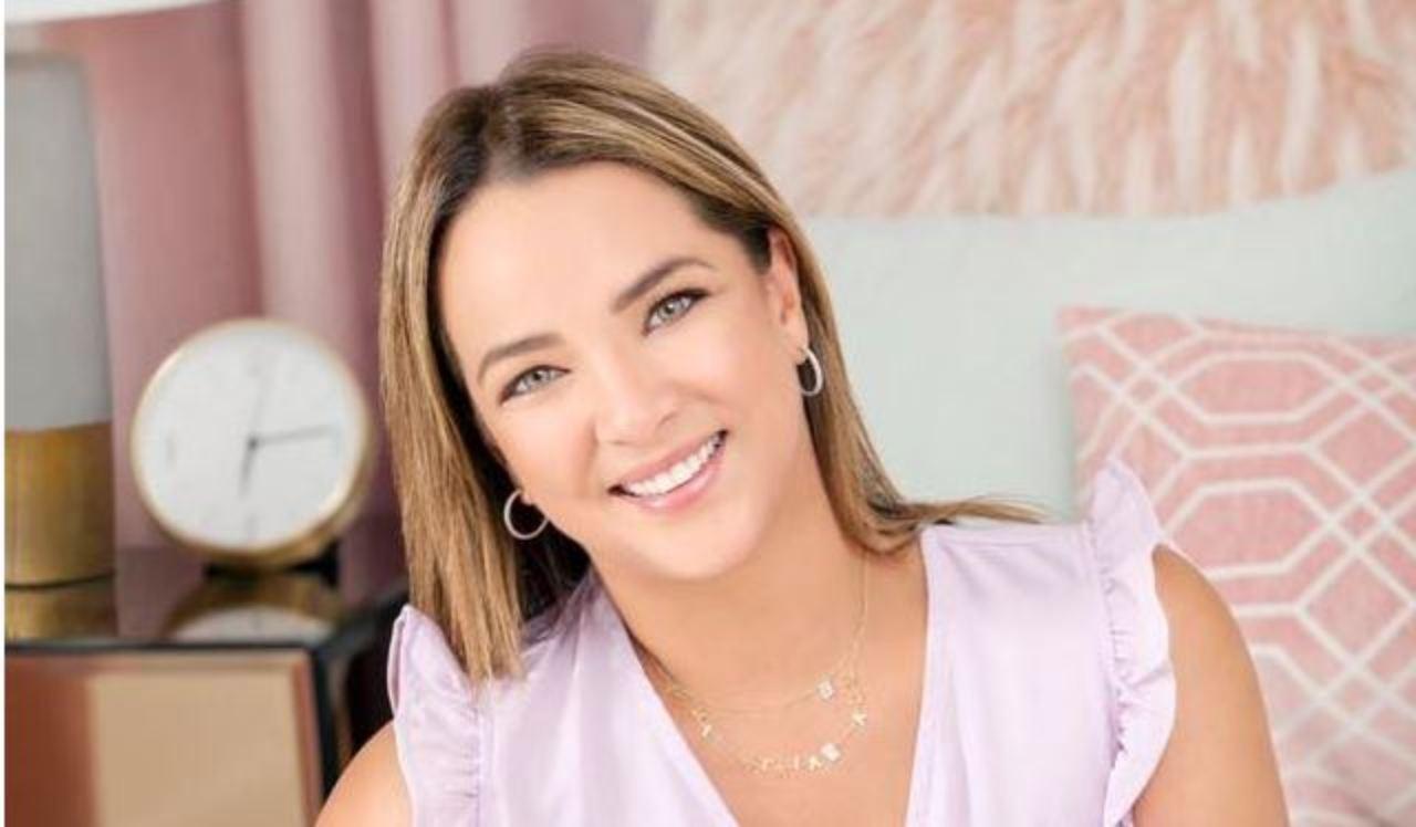 Imagen Principal de Nota: Adamari López sorprende con radical cambio de look tras estrenar nuevo proyecto