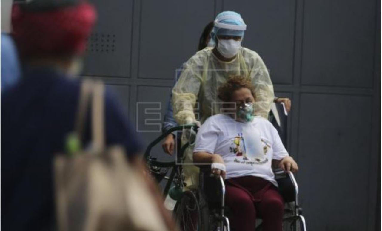 Imagen Principal de Nota: Médico lanza advertencia a hondureños que han recibido las dos dosis de vacuna contra el covid