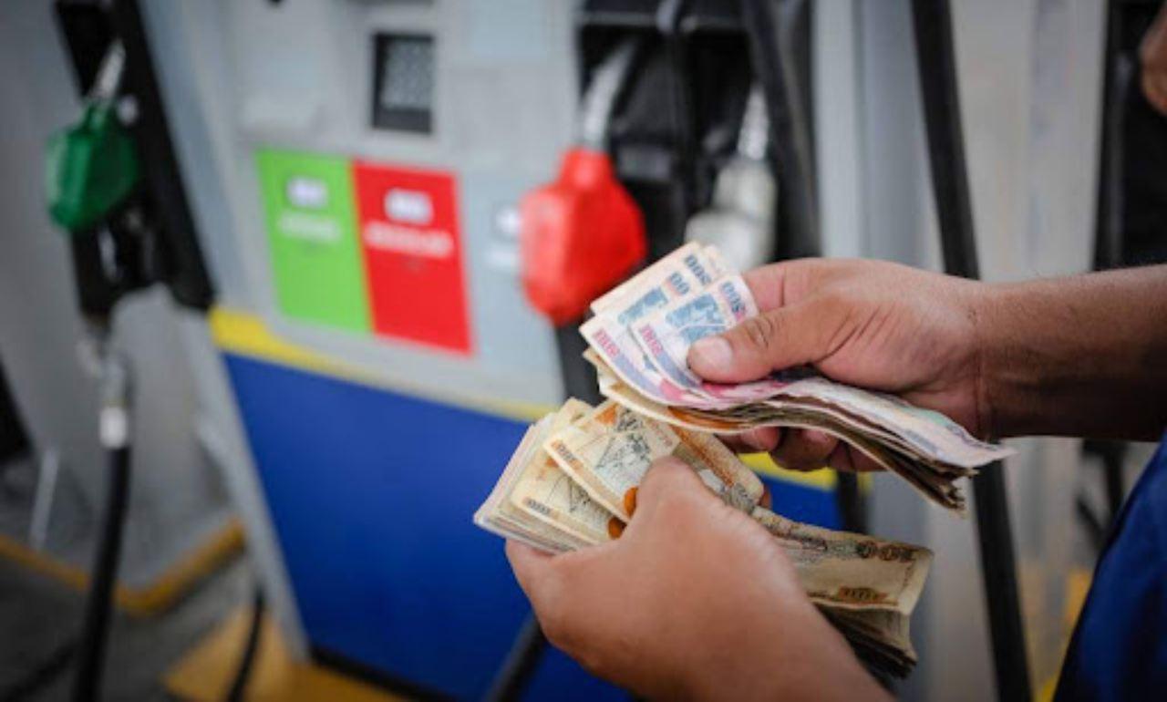Imagen de ¿Rebajas? Conoce el nuevo precio que registrarán los combustibles a partir del lunes 23 de agosto, en Honduras