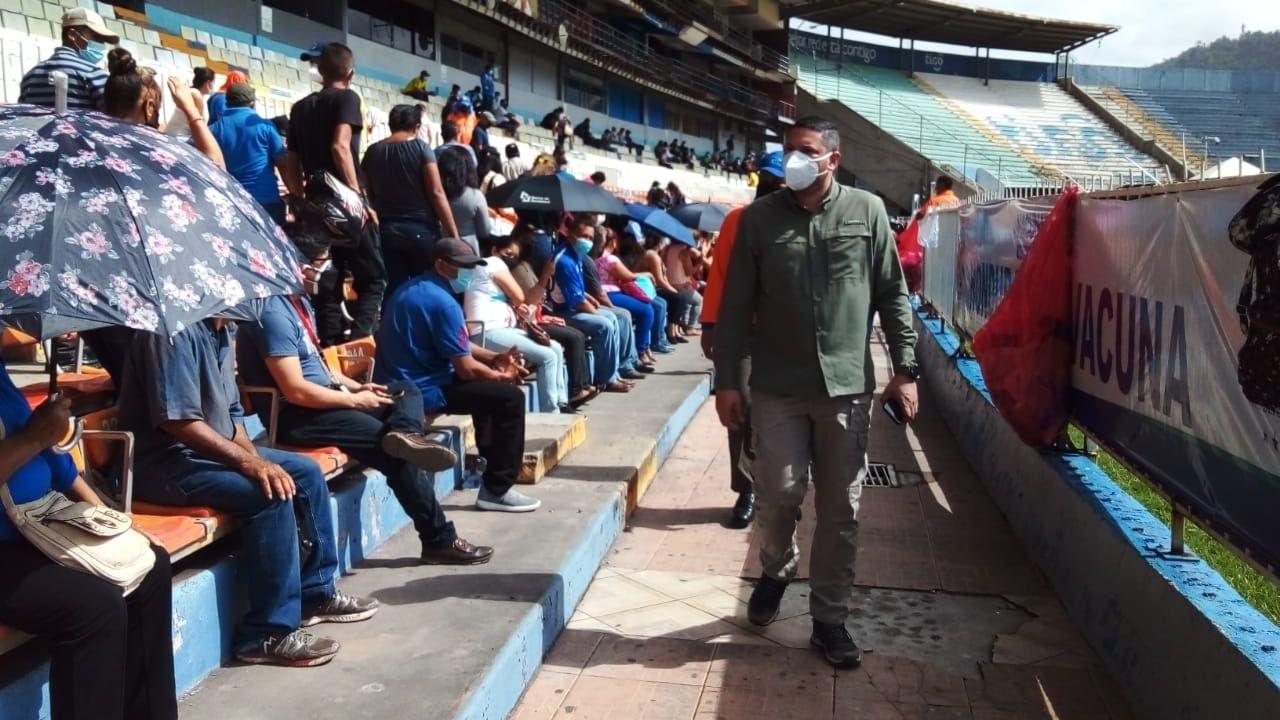 Imagen Principal de Nota: ¡Atención! Reducen la edad para asistir al Vacunatón en Tegucigalpa