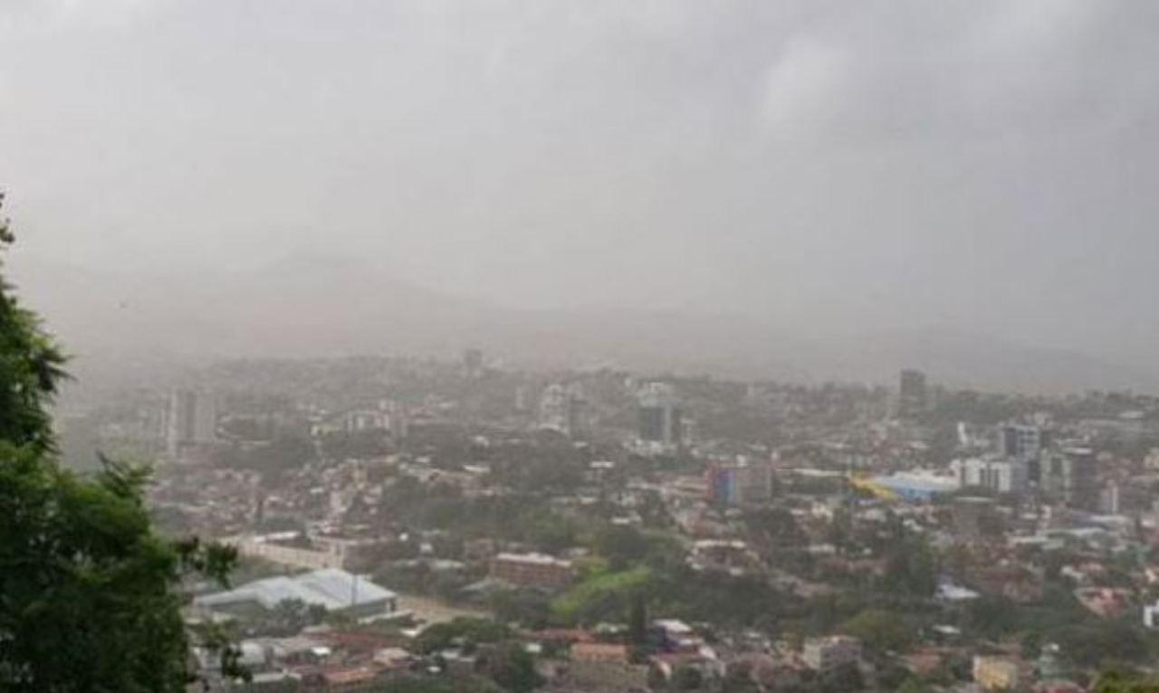 Imagen Principal de Nota: Polvo del Sahara y condiciones inestables afectarán a Honduras a partir de esta semana