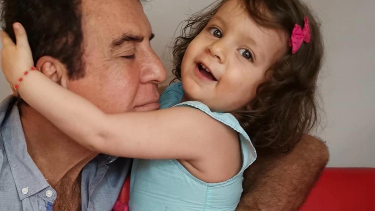 Imagen Principal de Nota: El tierno vídeo de Salvador Nasralla junto a su hija Alicia Victoria que enamora en las redes