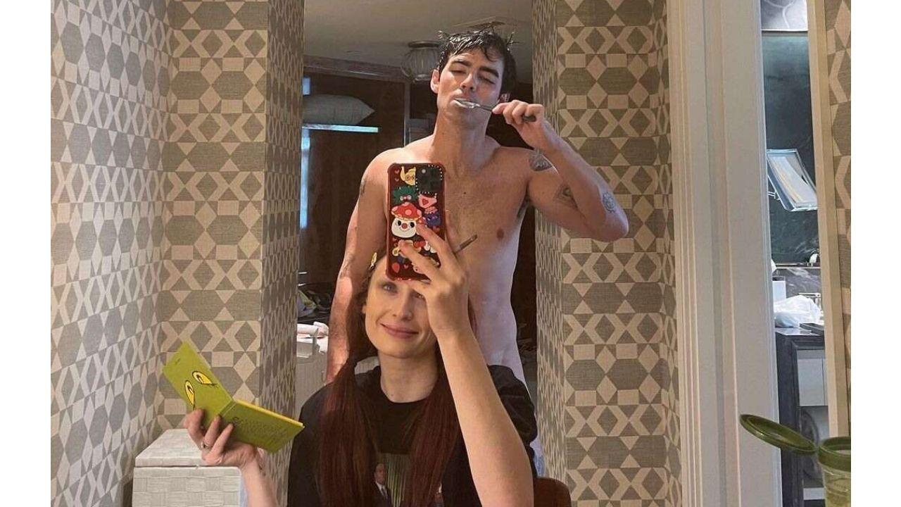 Imagen de Joe Jonas sorprende posando desnudo para una selfie de cumpleaños con Sophie Turner
