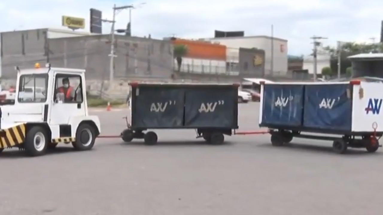 Imagen Principal de Nota: Llega a Honduras lote de 72 mil dosis de vacuna de AstraZeneca, compradas por el IHSS