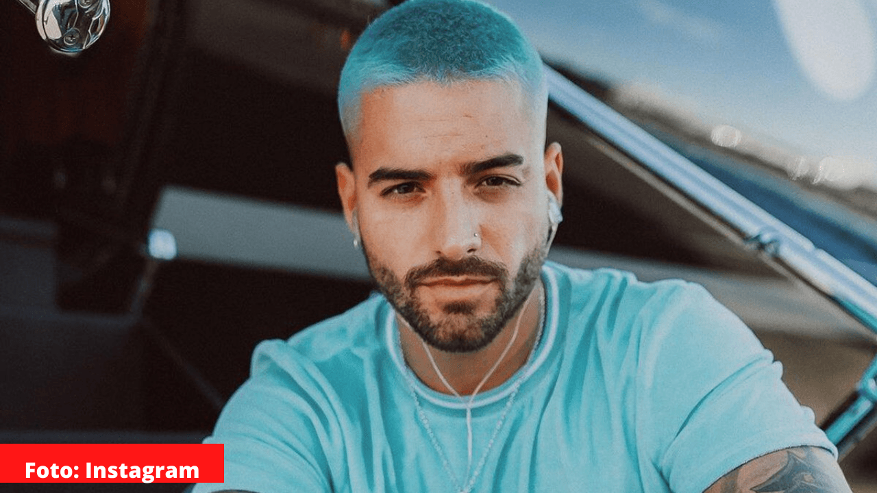 Imagen de ¡Con tremendo beso! Maluma sorprende a fanáticas  al compartir foto junto a su novia en Nochebuna