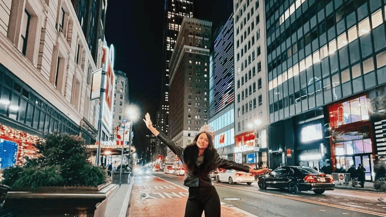 Imagen Principal de Nota: Sirey Morán deslumbra  con su corona en la ciudad de Nueva York