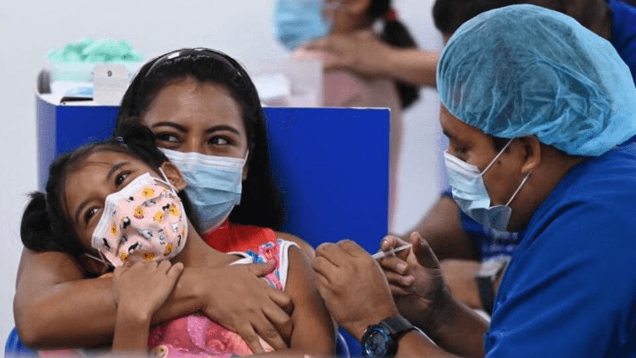 Imagen de A finales de enero o inicios de febrero llegarán vacunas pediátricas contra covid, dice viceministro de salud