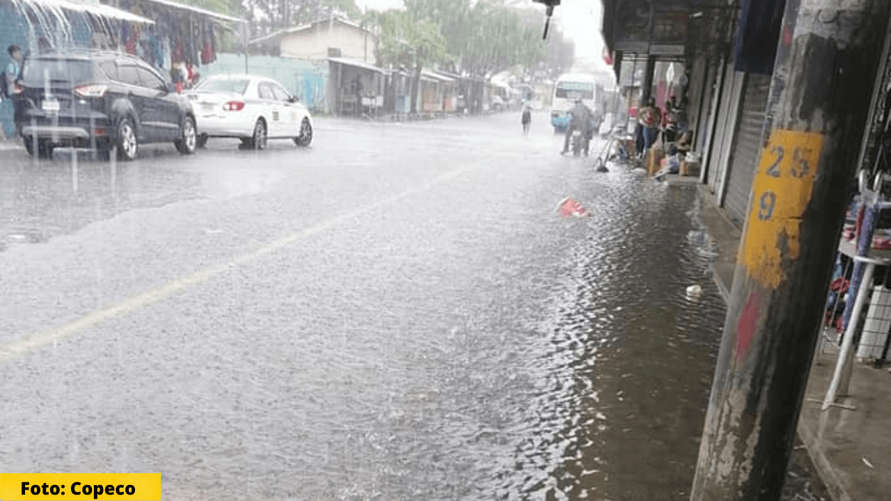 Imagen Principal de Nota: Decretan alerta amarilla para tres departamentos  y se mantiene alerta verde para Copán, Santa Bárbara and Colón  por frente frío