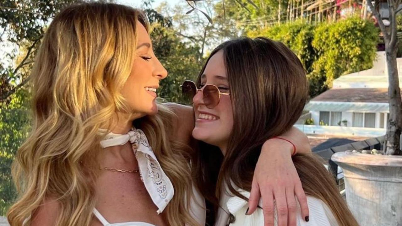 Imagen de Hija de Geraldine Bazán se 'tatuó en el rostro'  en honor a Bad Bunny