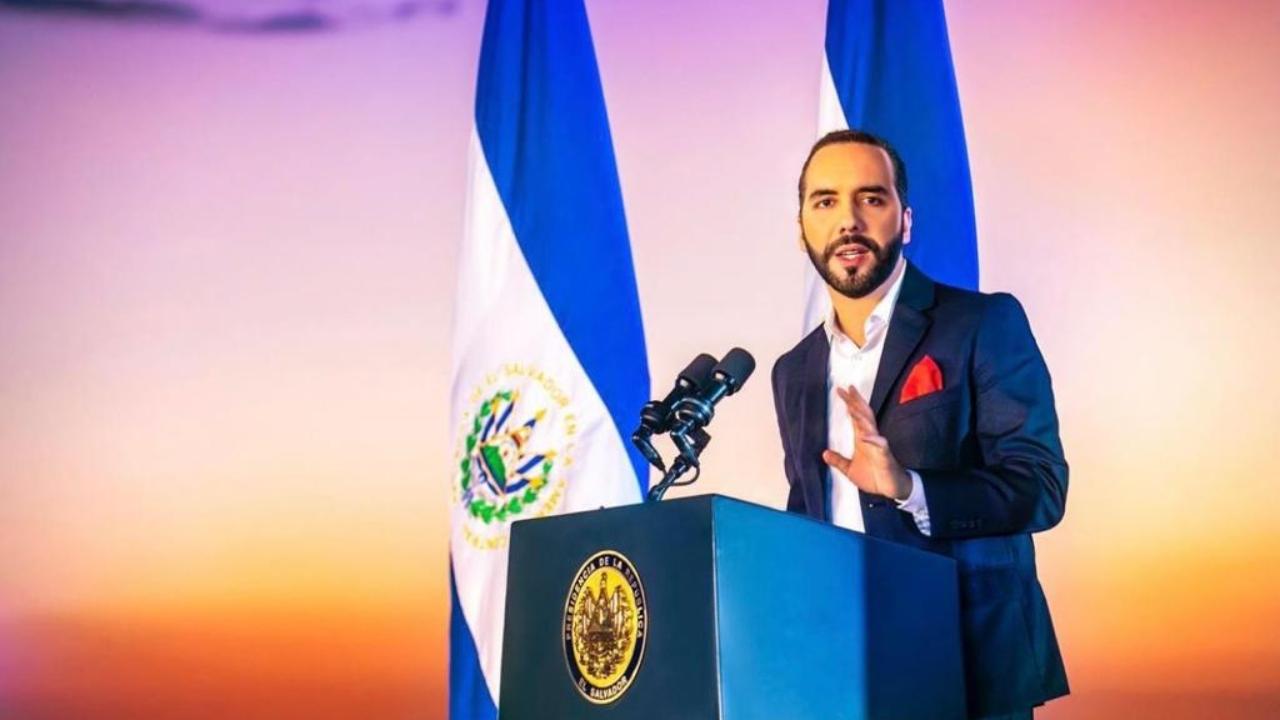 Imagen de Nayib Bukele se une a trend de TikTok y revela todos sus sobrenombres