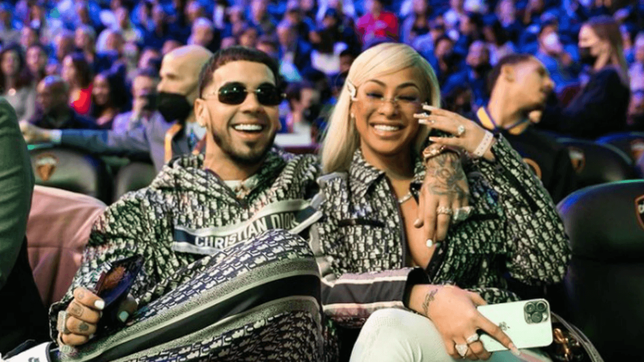 Imagen Principal de Nota: Anuel AA  recibe críticas al comparar a su novia Yailin con uno de sus carros más caros